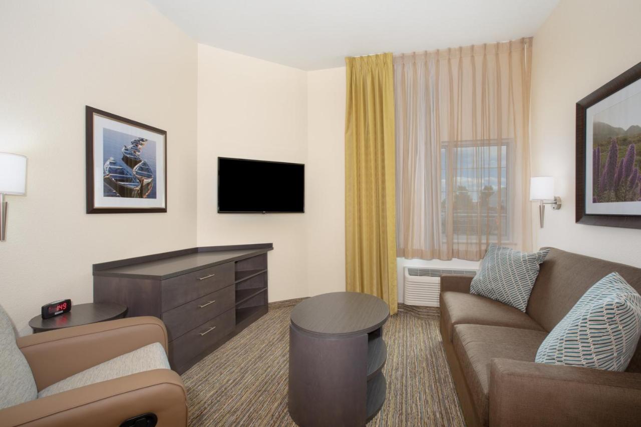 Queen Suite - Non-Smoking at Candlewood Suites Cheyenne by IHG