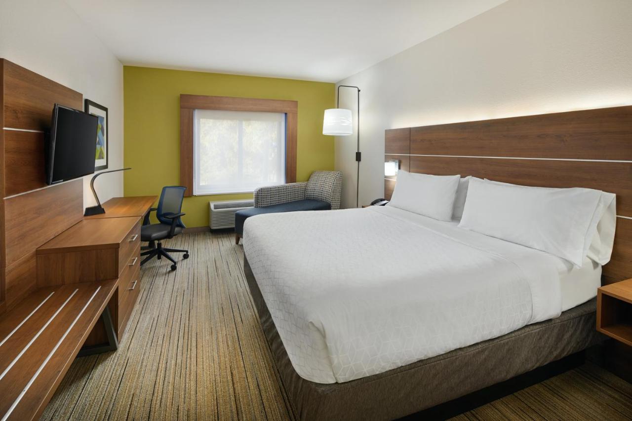 King Room at Holiday Inn Express Pensacola West - Navy Base by IHG