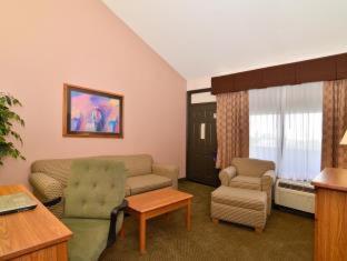 Room #52206040 at Best Western Plus Saddleback Inn & Conference Center