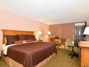 Room #52206044 at Best Western Plus Saddleback Inn & Conference Center