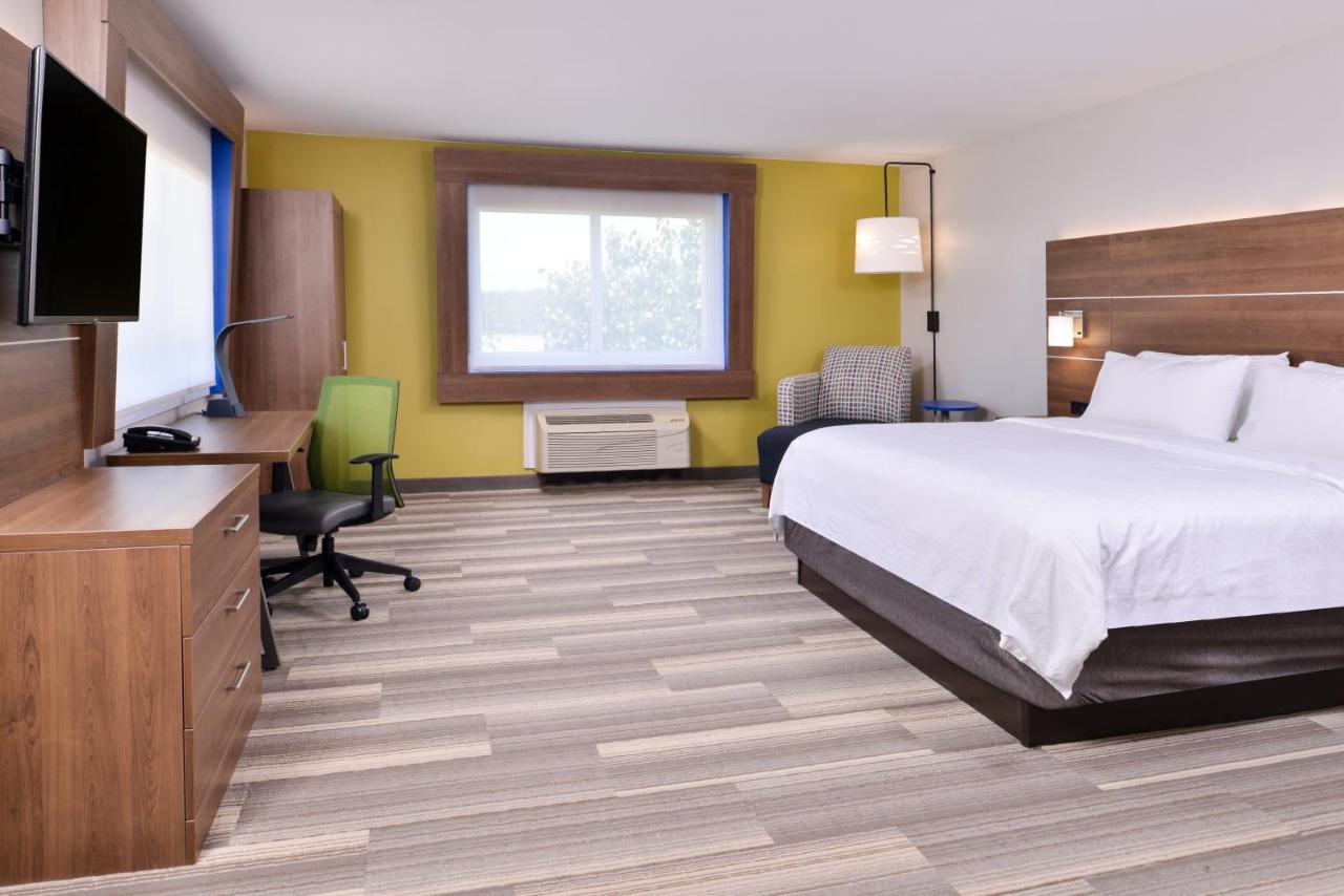 King Room - Non-Smoking at Holiday Inn Express Hotel & Suites Elgin, an IHG Hotel