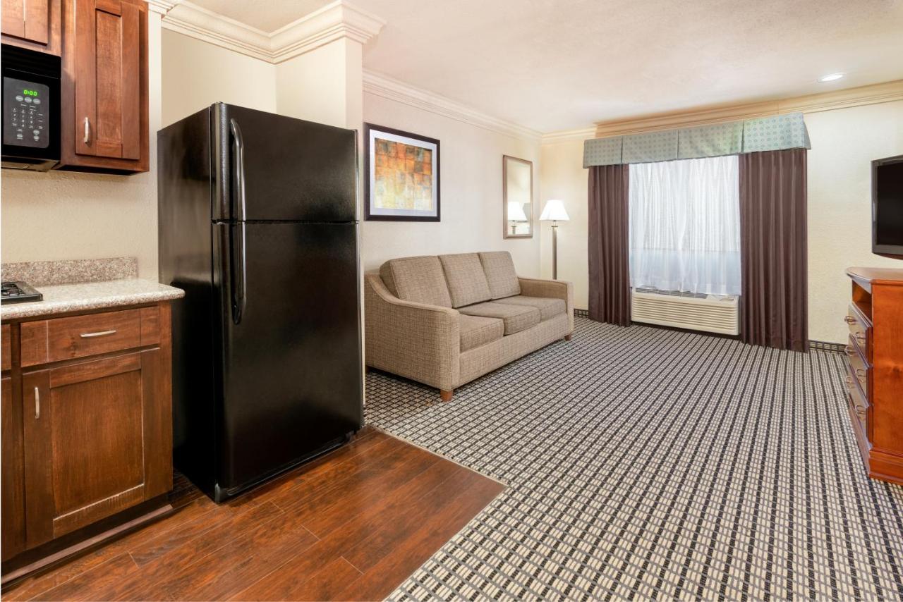 King Studio Suite - Non-Smoking at Red Lion Inn & Suites Houston IAH Airport