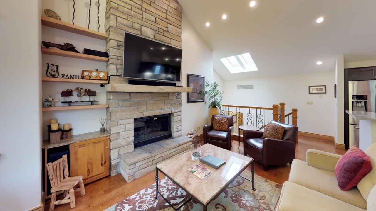 Four-Bedroom Luxury Platinum Residence at Vail Residences at Cascade Village, a Destination by Hyatt Residence