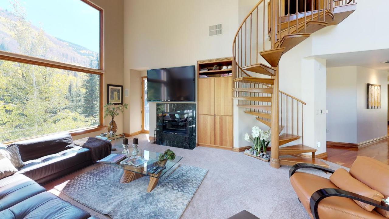 Four-Bedroom Luxury Platinum Condominium at Vail Residences at Cascade Village, a Destination by Hyatt Residence