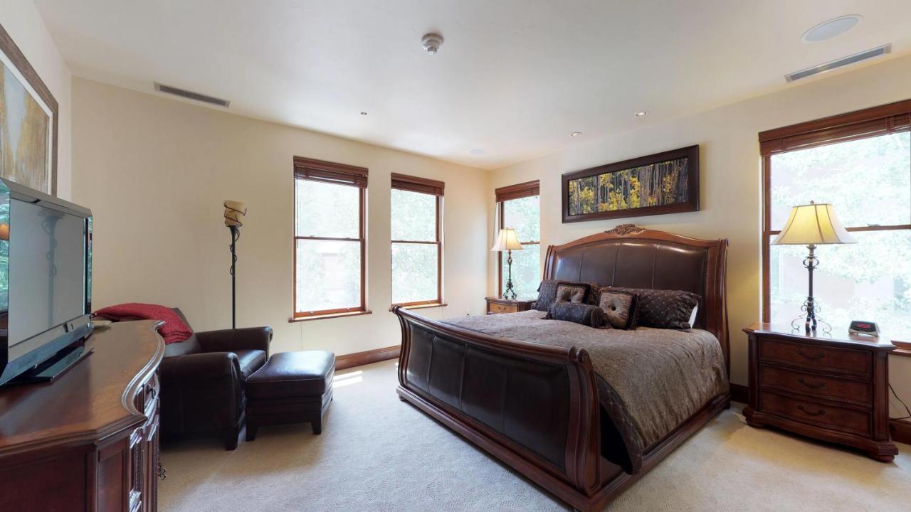 WH Four Bedroom Platinum at Vail Residences at Cascade Village, a Destination by Hyatt Residence