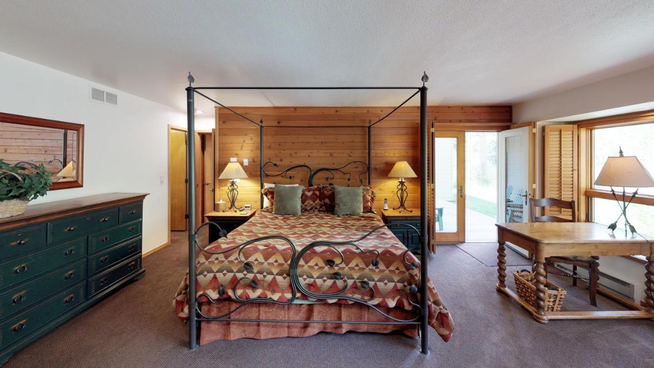 Four-Bedroom Gold Condominium at Vail Residences at Cascade Village, a Destination by Hyatt Residence