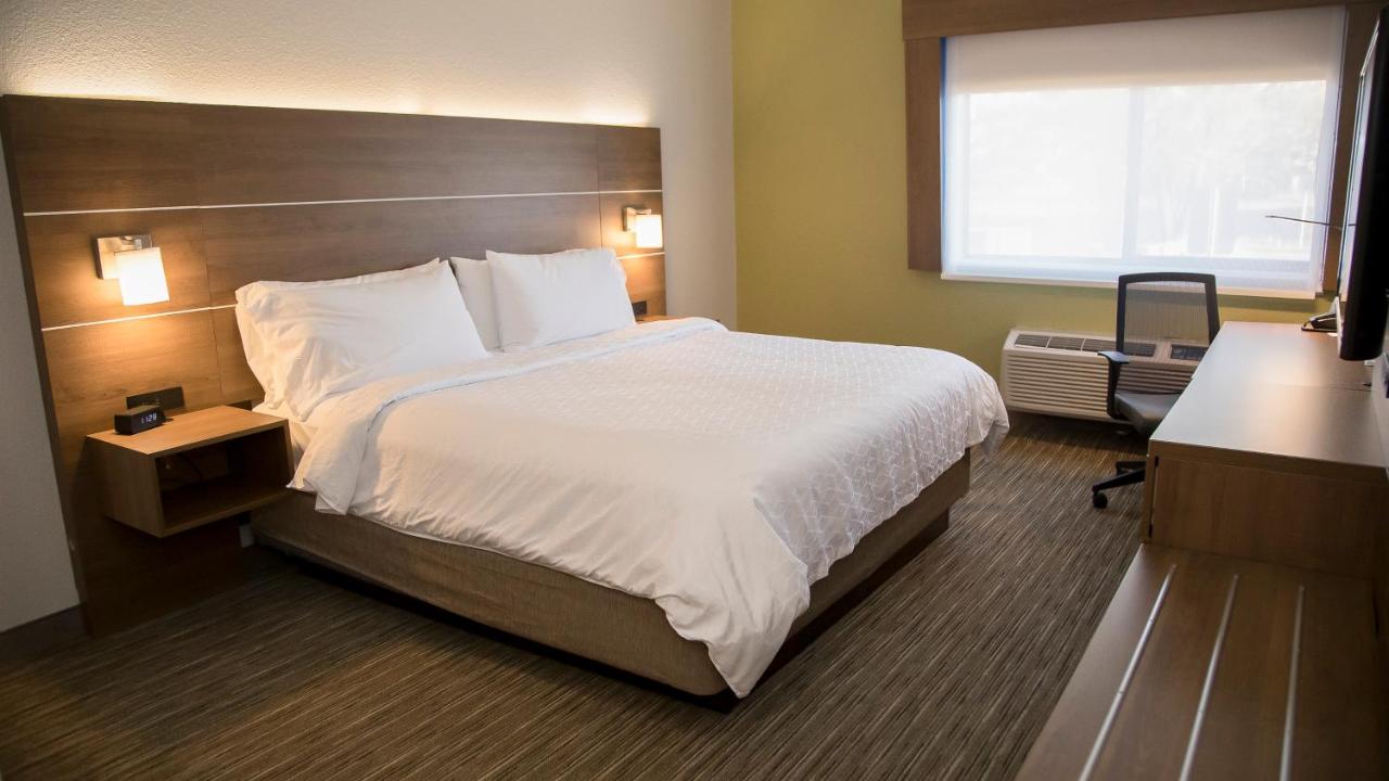 King Room - Non-Smoking at Holiday Inn Express & Suites Colorado Springs North by IHG