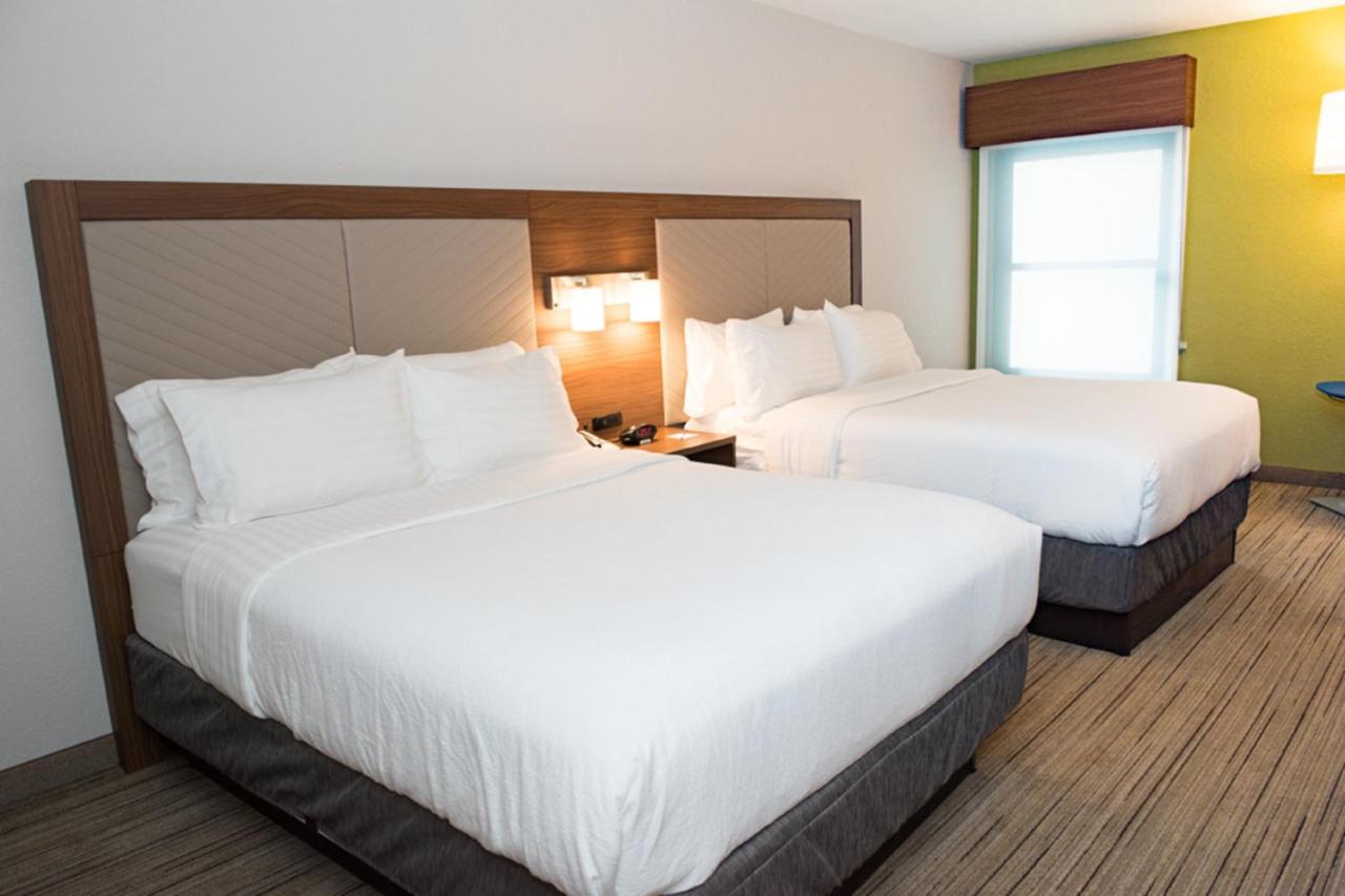 Double Room with Two Double Beds - Non-Smoking at Holiday Inn Express Moss Point by IHG