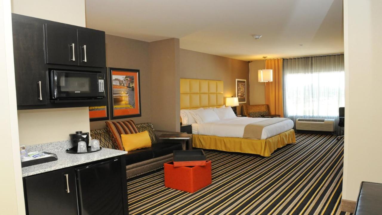  | Holiday Inn Express Covington-Madisonville