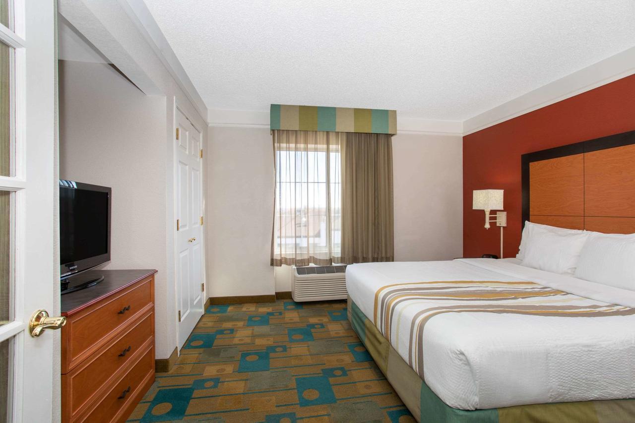 Deluxe King Suite with Sofa Bed at La Quinta Inn & Suites by Wyndham Denver Southwest Lakewood