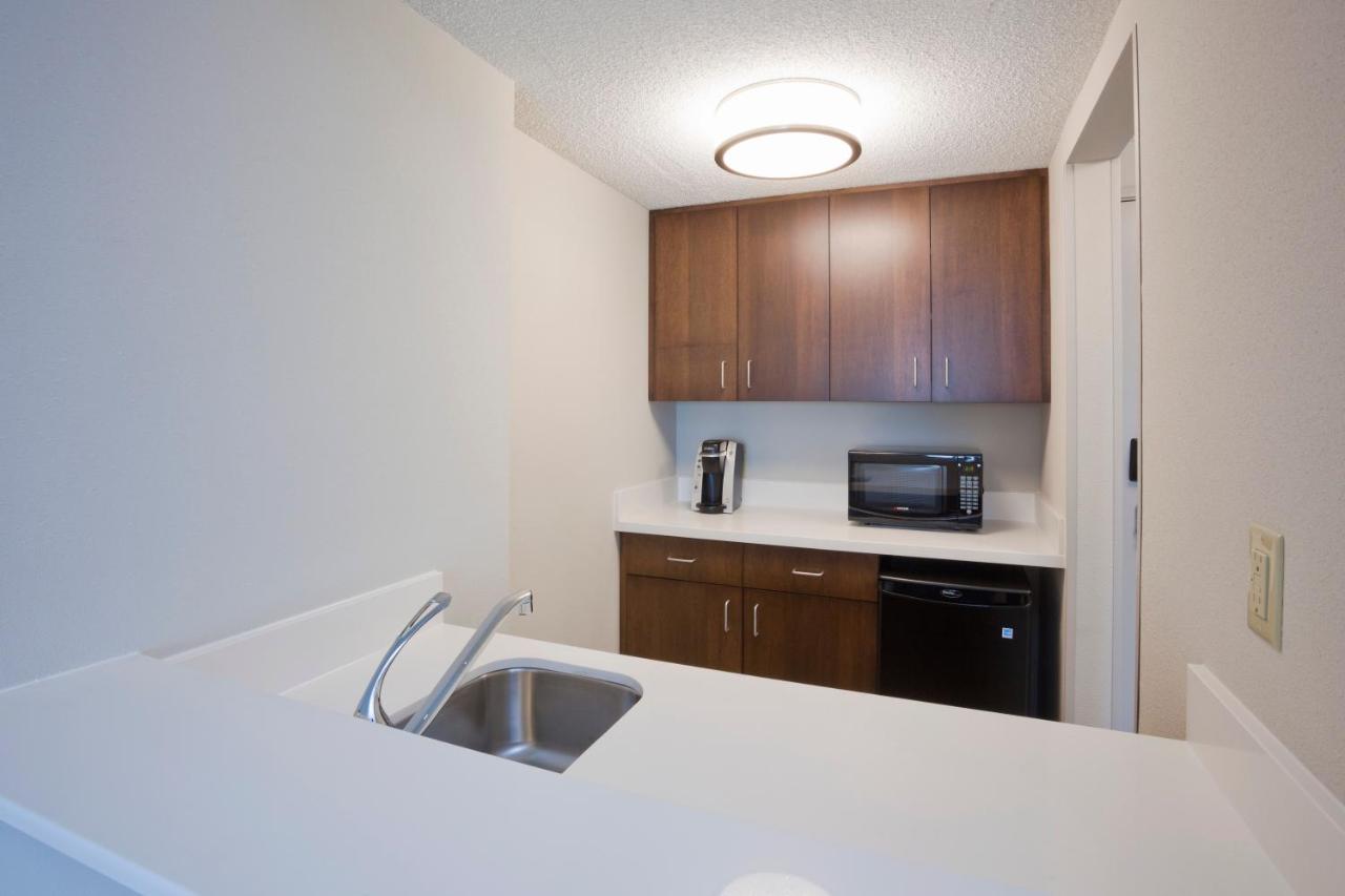 King Suite - Non-Smoking at Holiday Inn Express Roseville-St. Paul by IHG