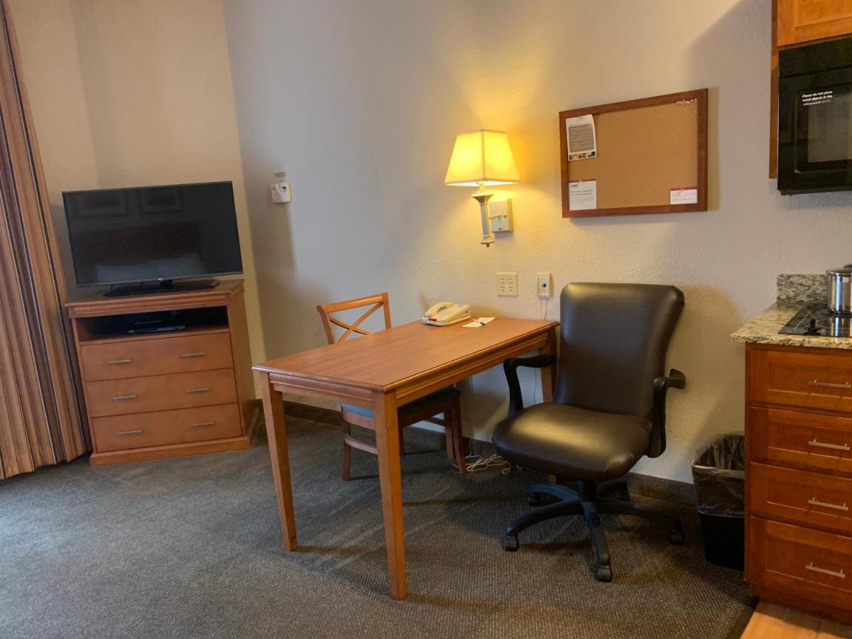 Studio Queen Suite - Non-Smoking at Candlewood Suites Jonesboro by IHG