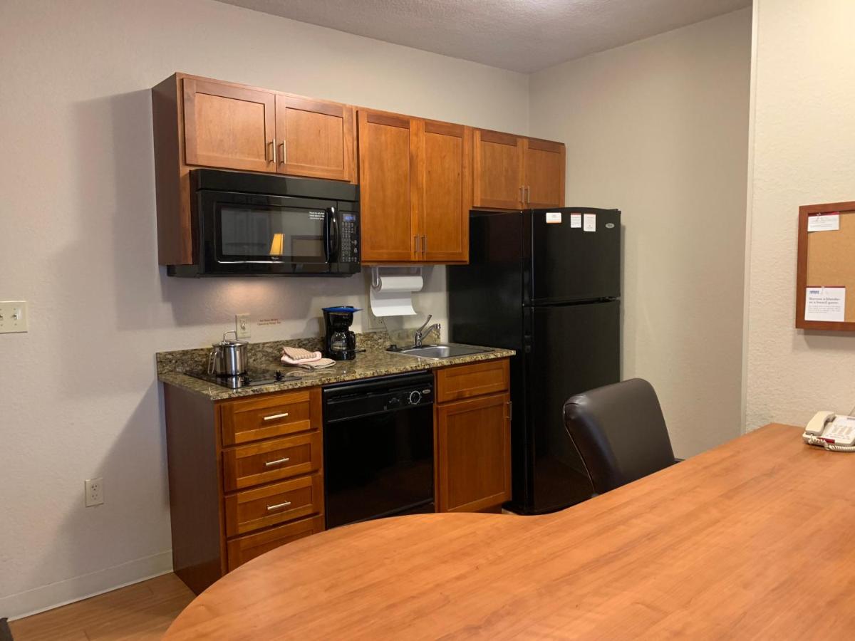 One-Bedroom Queen Suite - Non-Smoking at Candlewood Suites Jonesboro by IHG