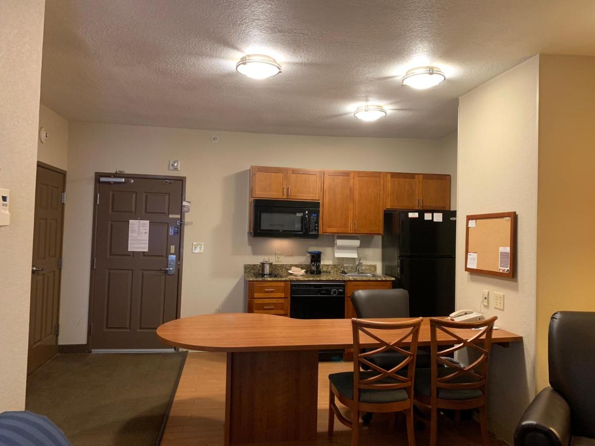 One-Bedroom Queen Suite - Non-Smoking at Candlewood Suites Jonesboro by IHG
