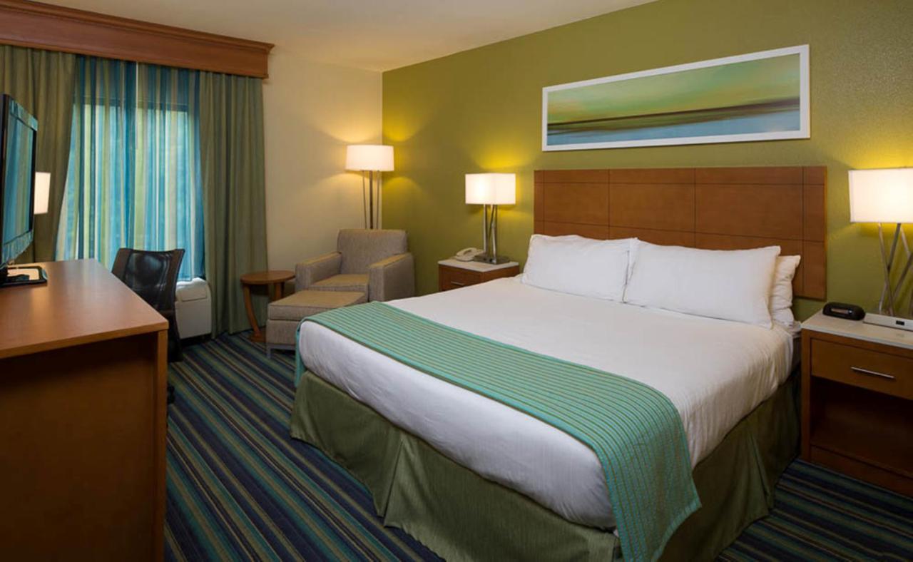  | Holiday Inn Express Clermont