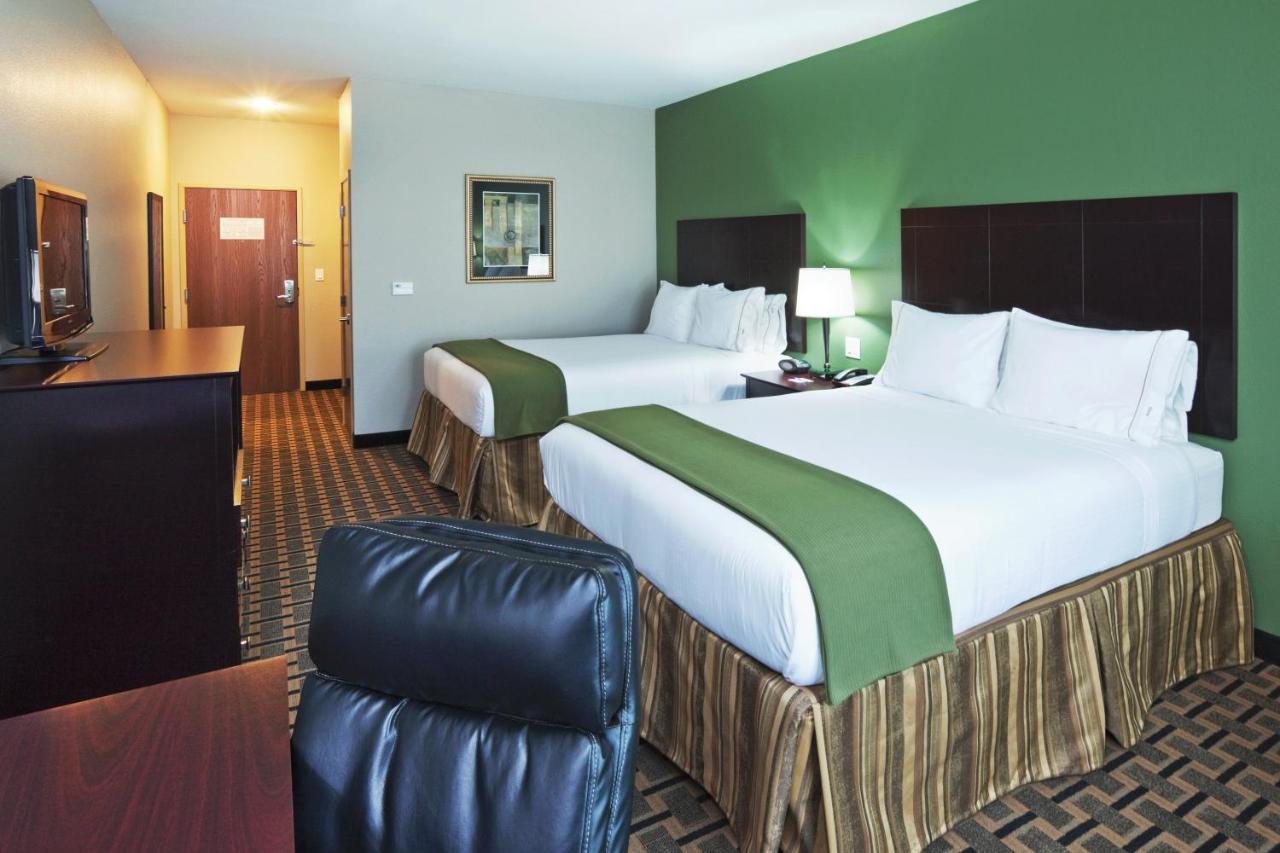 Queen Room with Two Queen Beds - Non-Smoking at Holiday Inn Express Hotel & Suites JACKSONVILLE by IHG