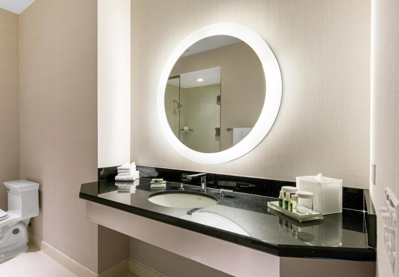 King Room - Disability Access at The Chicago Hotel Collection - Magnificent Mile