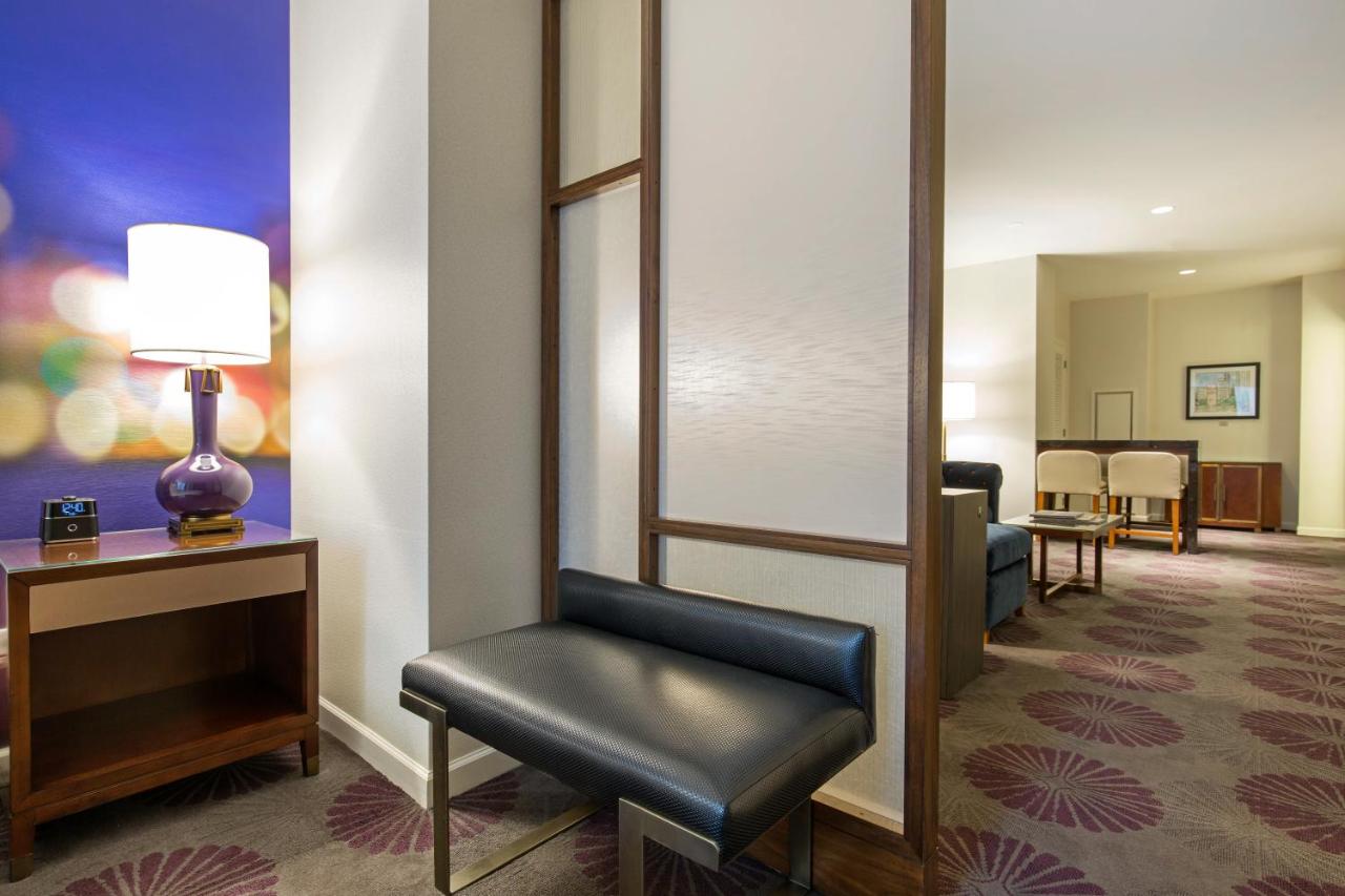 Superior King Suite with Sofa Bed at The Chicago Hotel Collection - Magnificent Mile