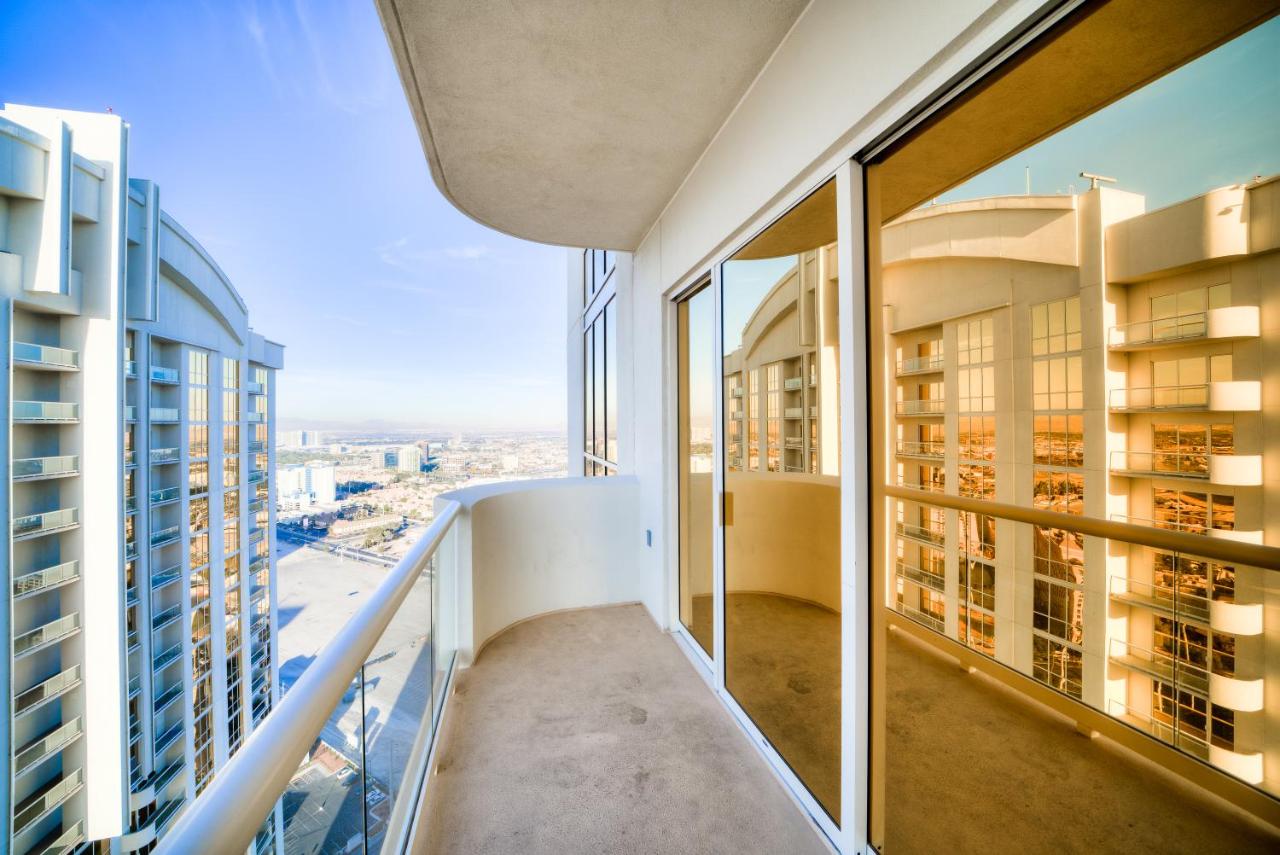 One-Bedroom Balcony Suite - Strip View at Jet Luxury Resorts @ The Signature Condo Hotel