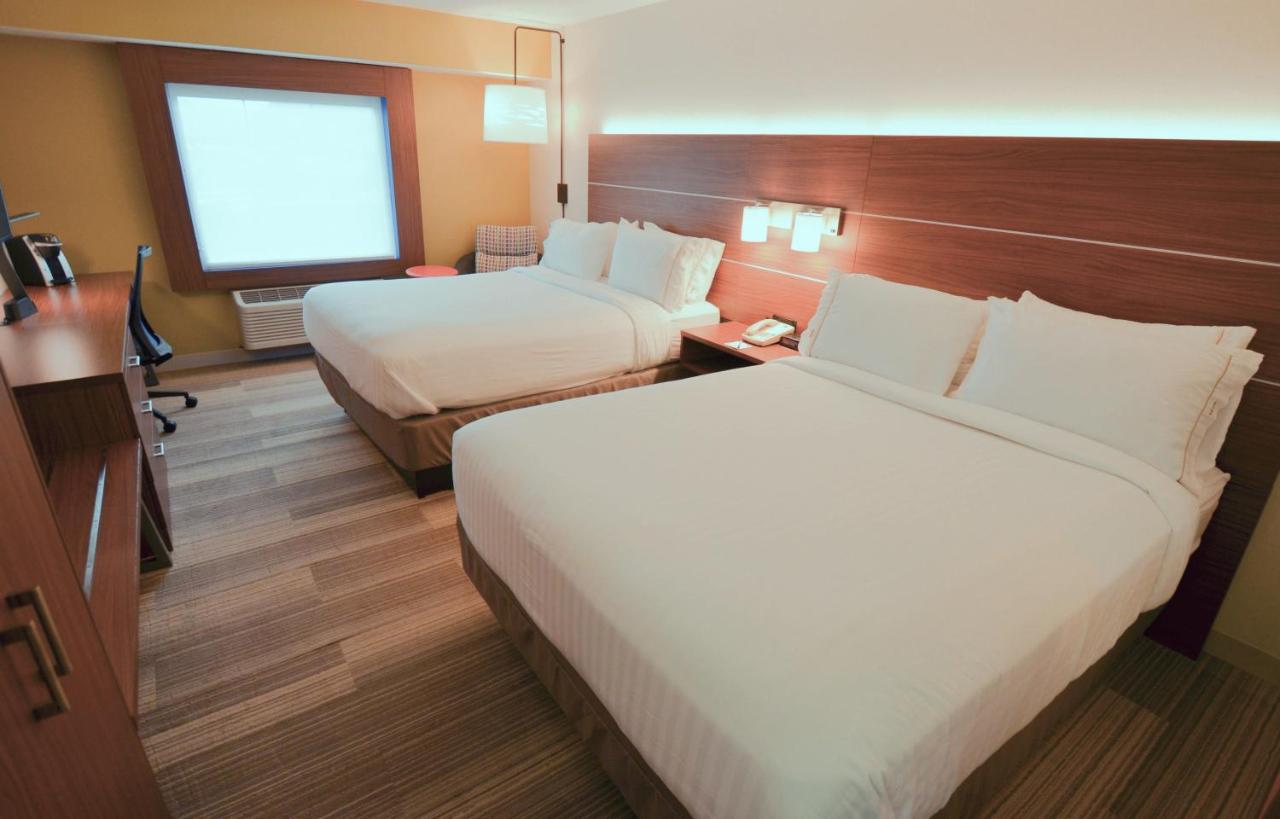 Queen Room with Two Queen Beds - Non-Smoking at Holiday Inn Express Pittsburgh-Bridgeville by IHG