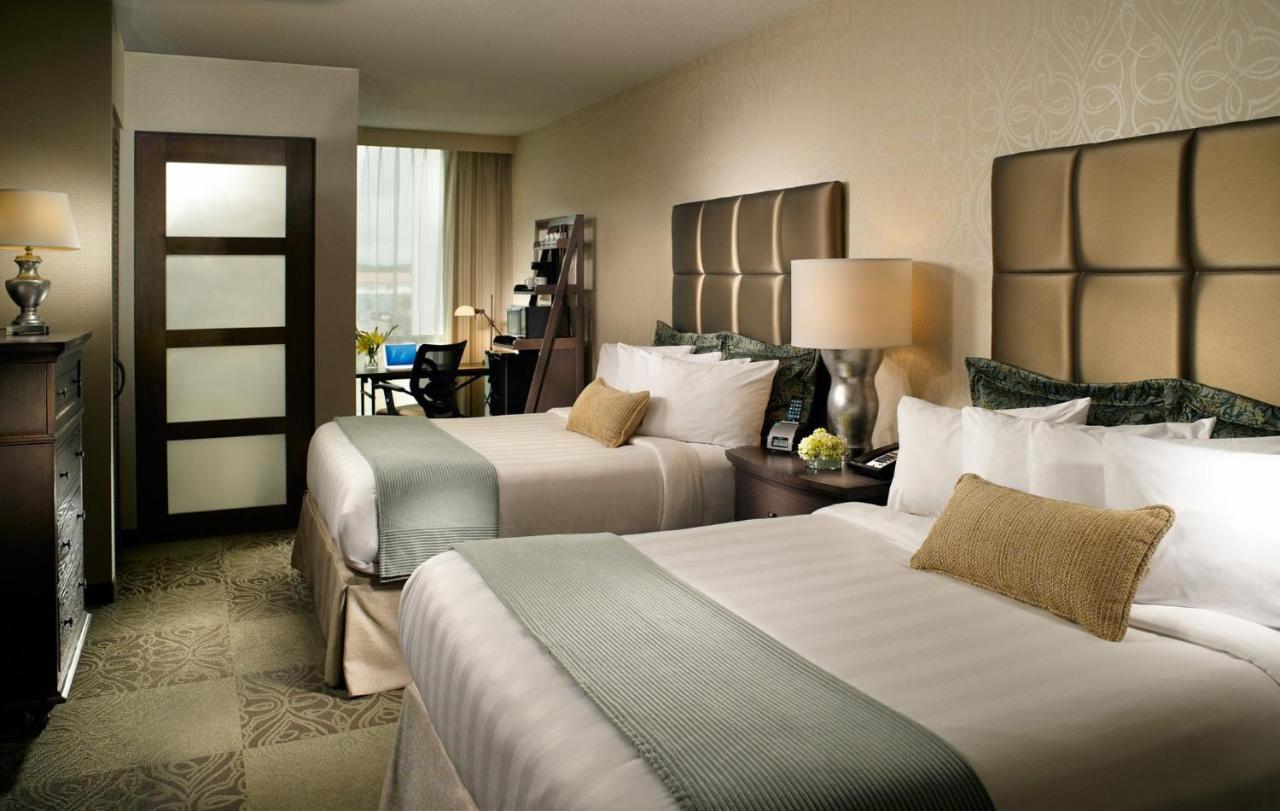 Twin Room - Mobility Access/Hearing Accessible at Crowne Plaza Charleston Airport - Conv Ctr by IHG
