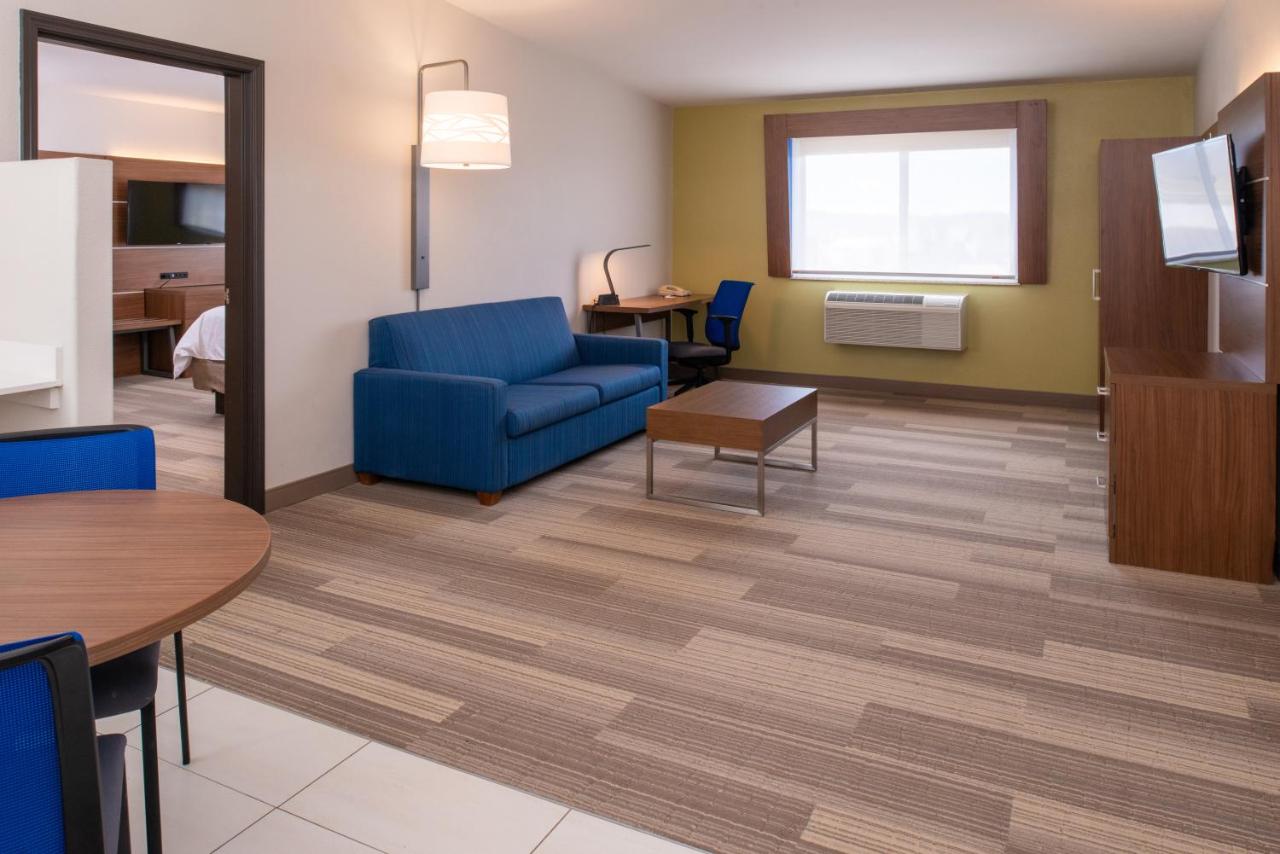 One-Bedroom King Suite - Non-Smoking at Holiday Inn Express & Suites Gunnison by IHG