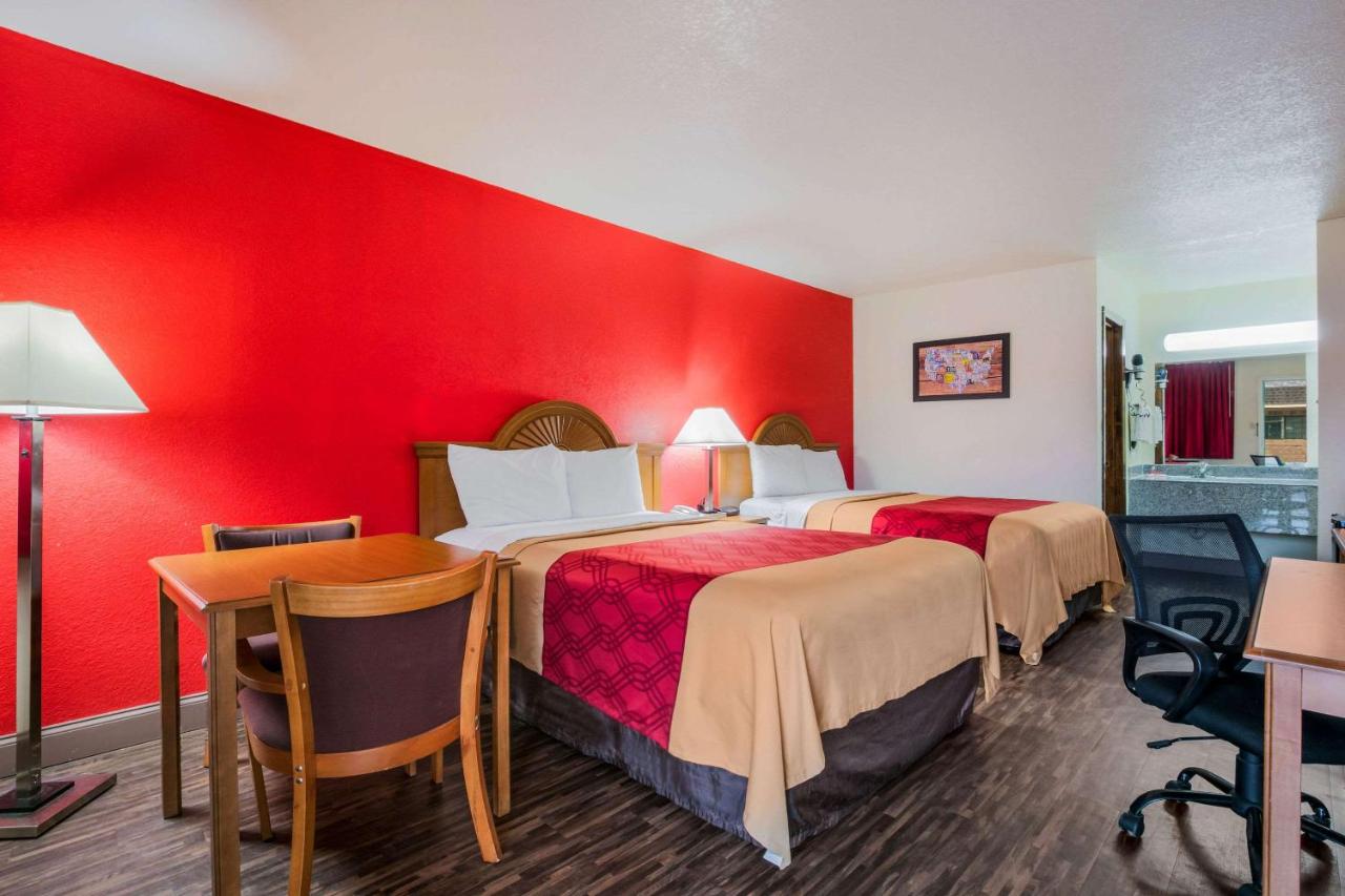 Double Room with Two Double Beds - Non-Smoking at Econo Lodge Inn & Suites Flowood - Jackson Northeast