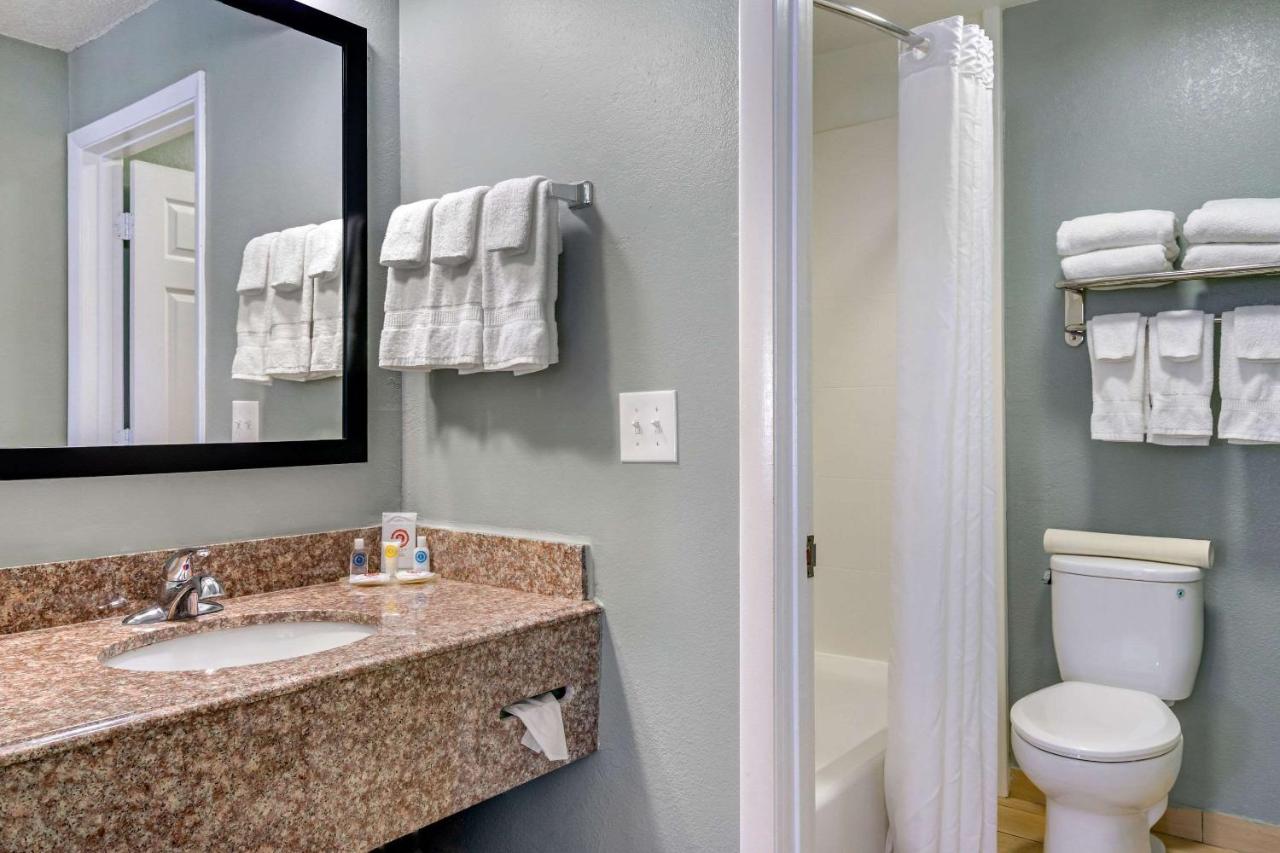 Queen Suite with Two Queen Beds and Sofa Bed at Comfort Inn Sun City Center - Ruskin - Tampa South