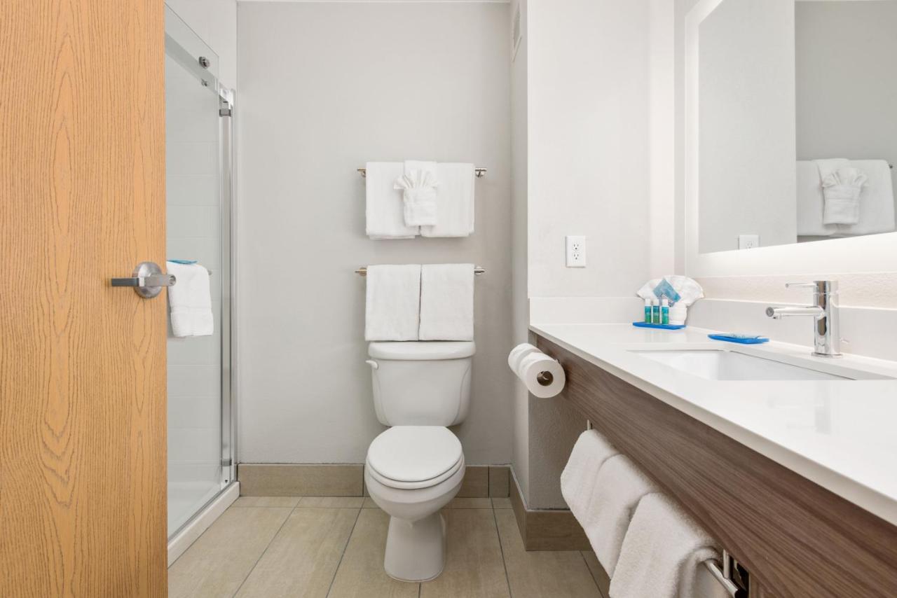 Executive King Room - Non-Smoking at Holiday Inn Express Hotel and Suites West Valley by IHG