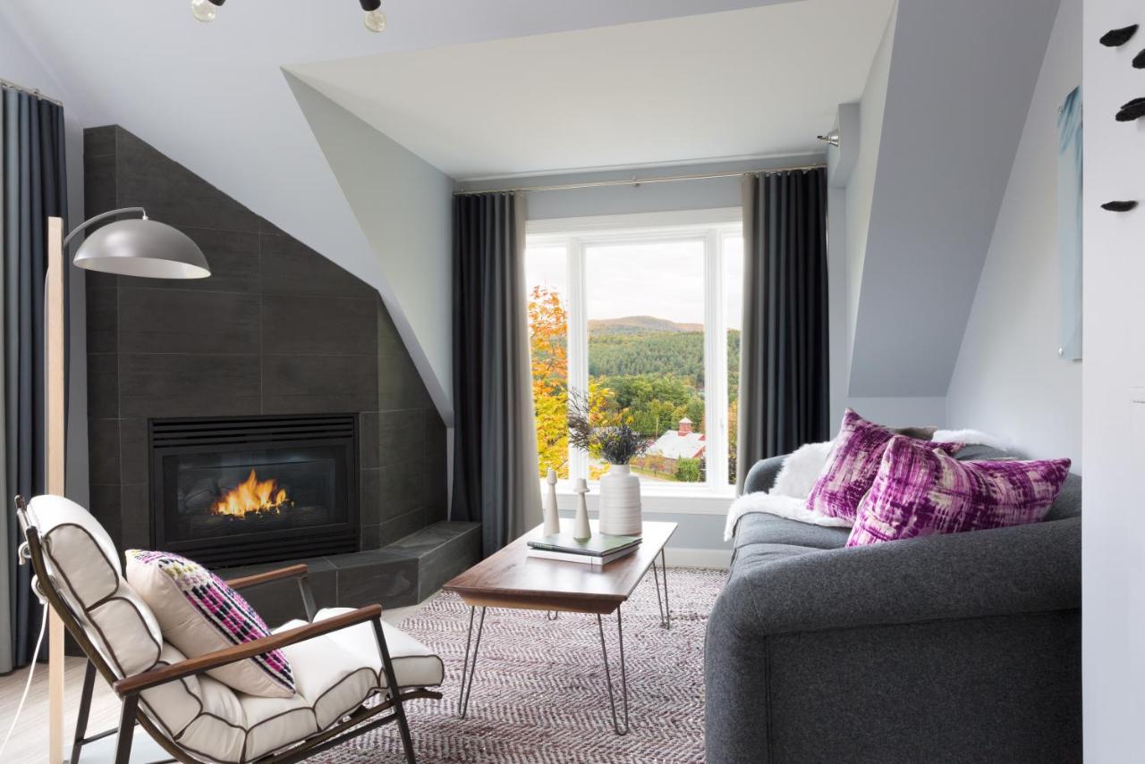 Deluxe King Suite at Field Guide Lodge