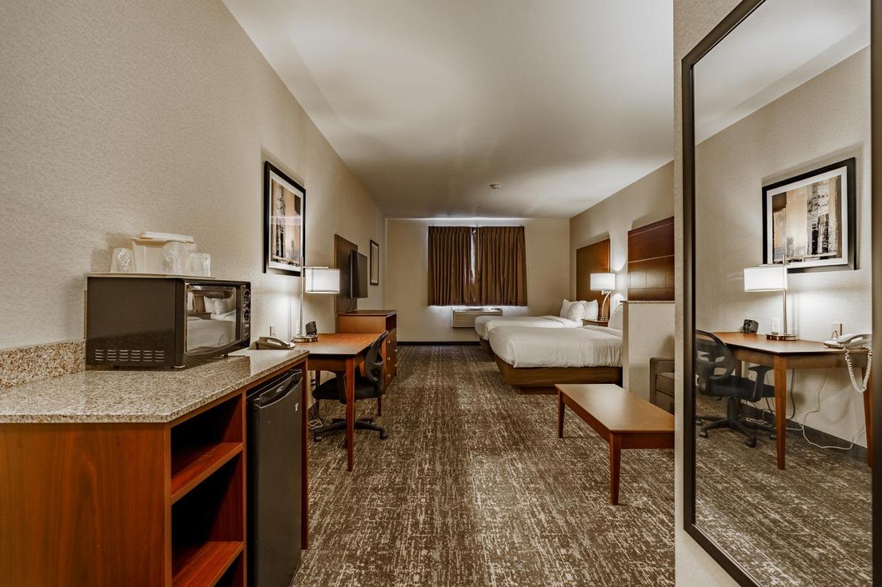 Queen Suite with Two Queen Beds - Non-Smoking at Cobblestone Suites - Ripon