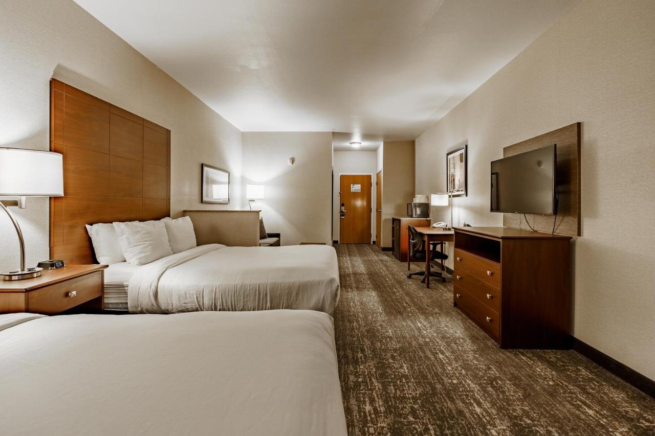 Queen Suite with Two Queen Beds - Non-Smoking at Cobblestone Suites - Ripon
