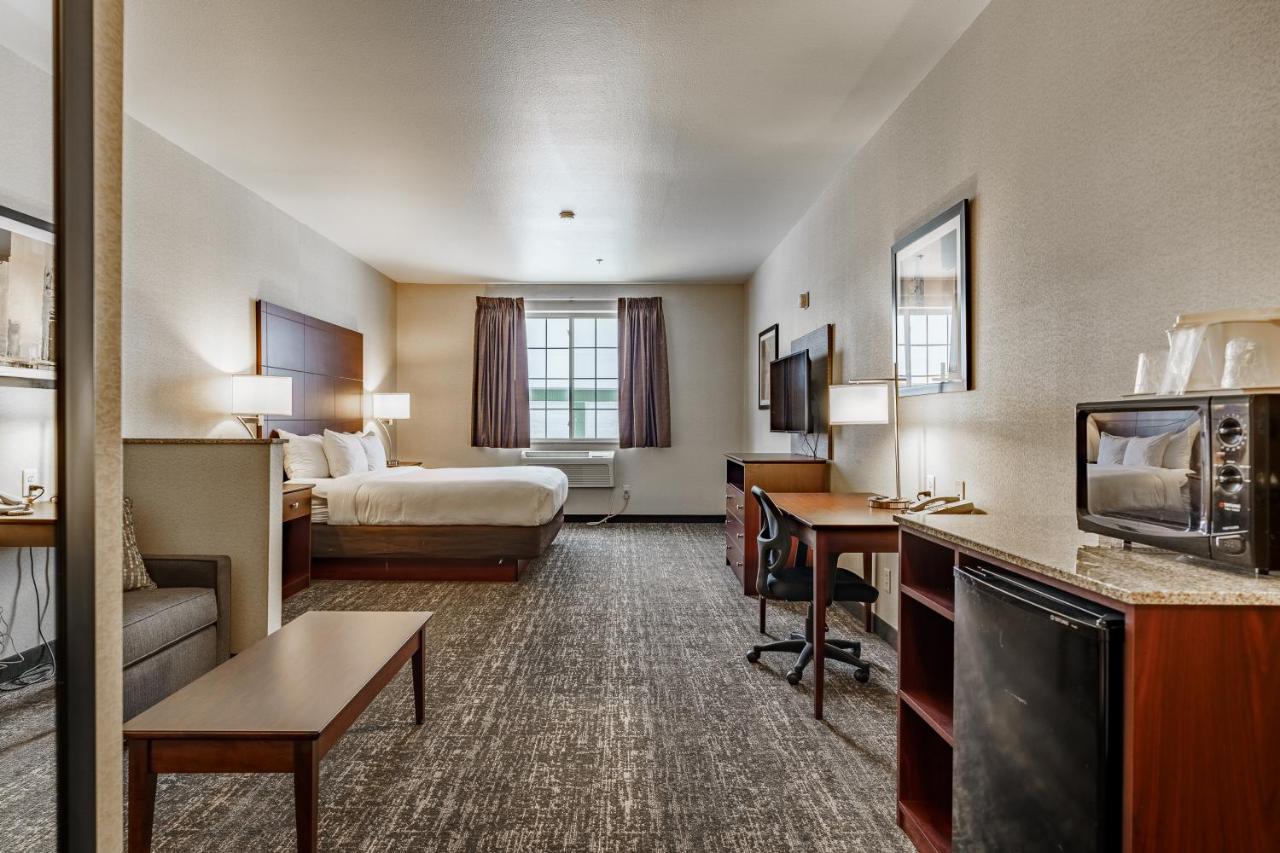 King Suite - Non-Smoking at Cobblestone Suites - Ripon