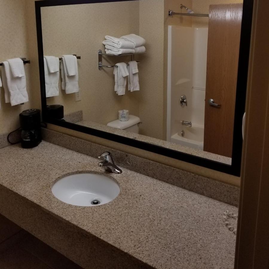 Deluxe Suite with Spa Bath at Cobblestone Suites - Ripon