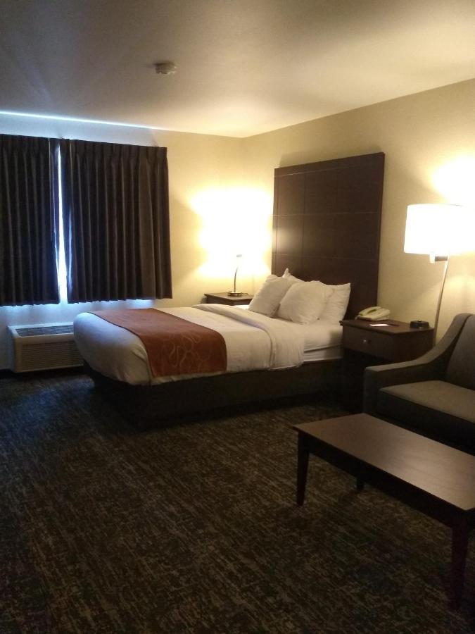 Queen Room at Cobblestone Suites - Ripon