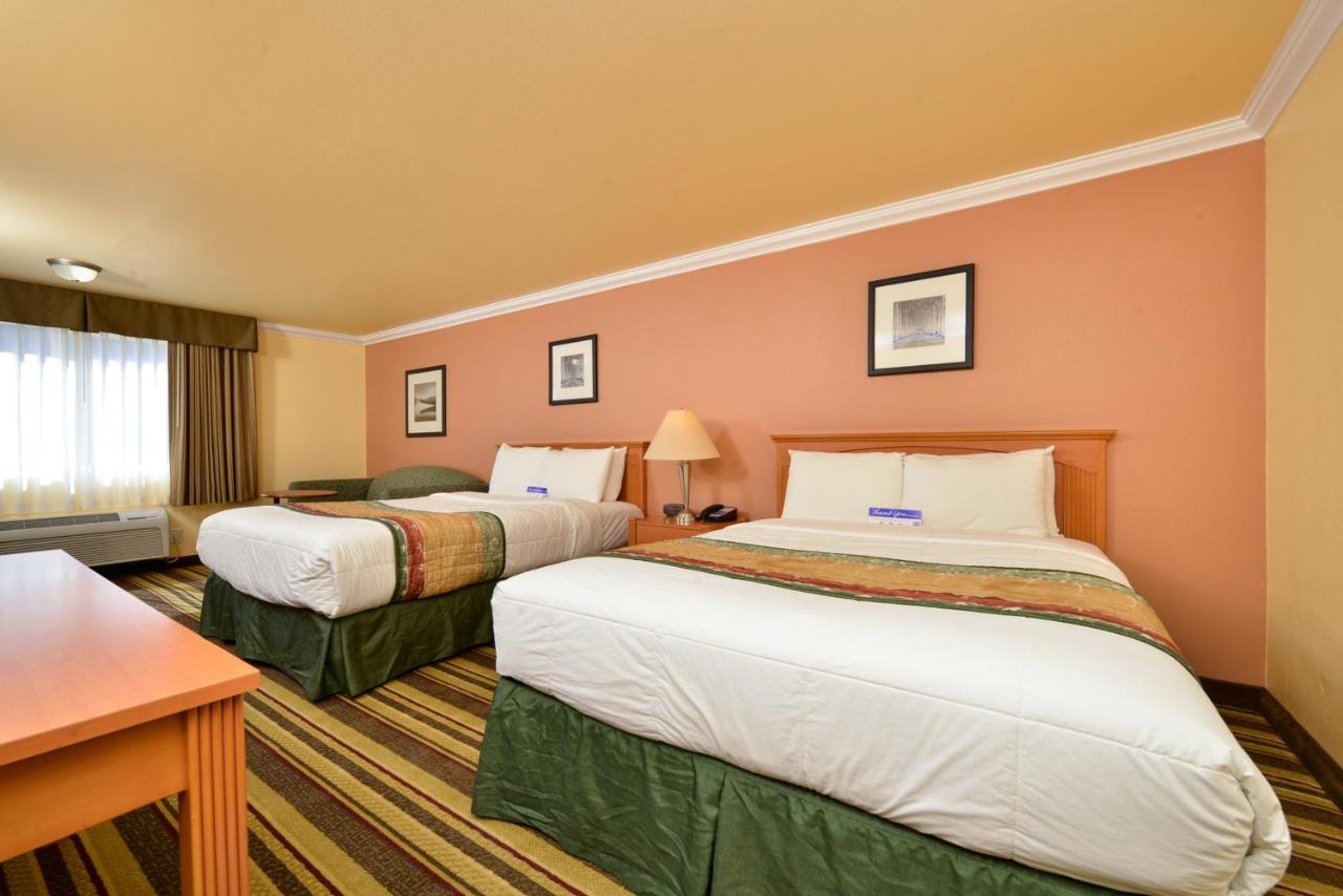 Queen Room with Two Queen Beds - Non-Smoking at Inn By The SFO