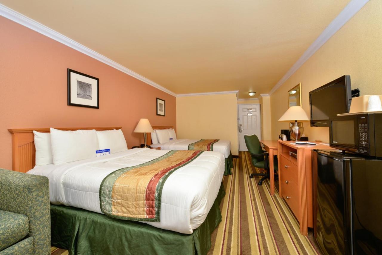 Queen Room with Two Queen Beds - Non-Smoking at Inn By The SFO