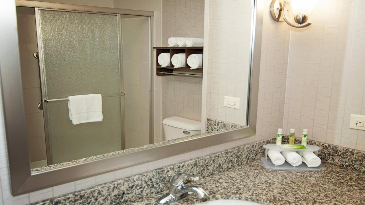 King Room at Holiday Inn Express & Suites Wichita Northeast by IHG