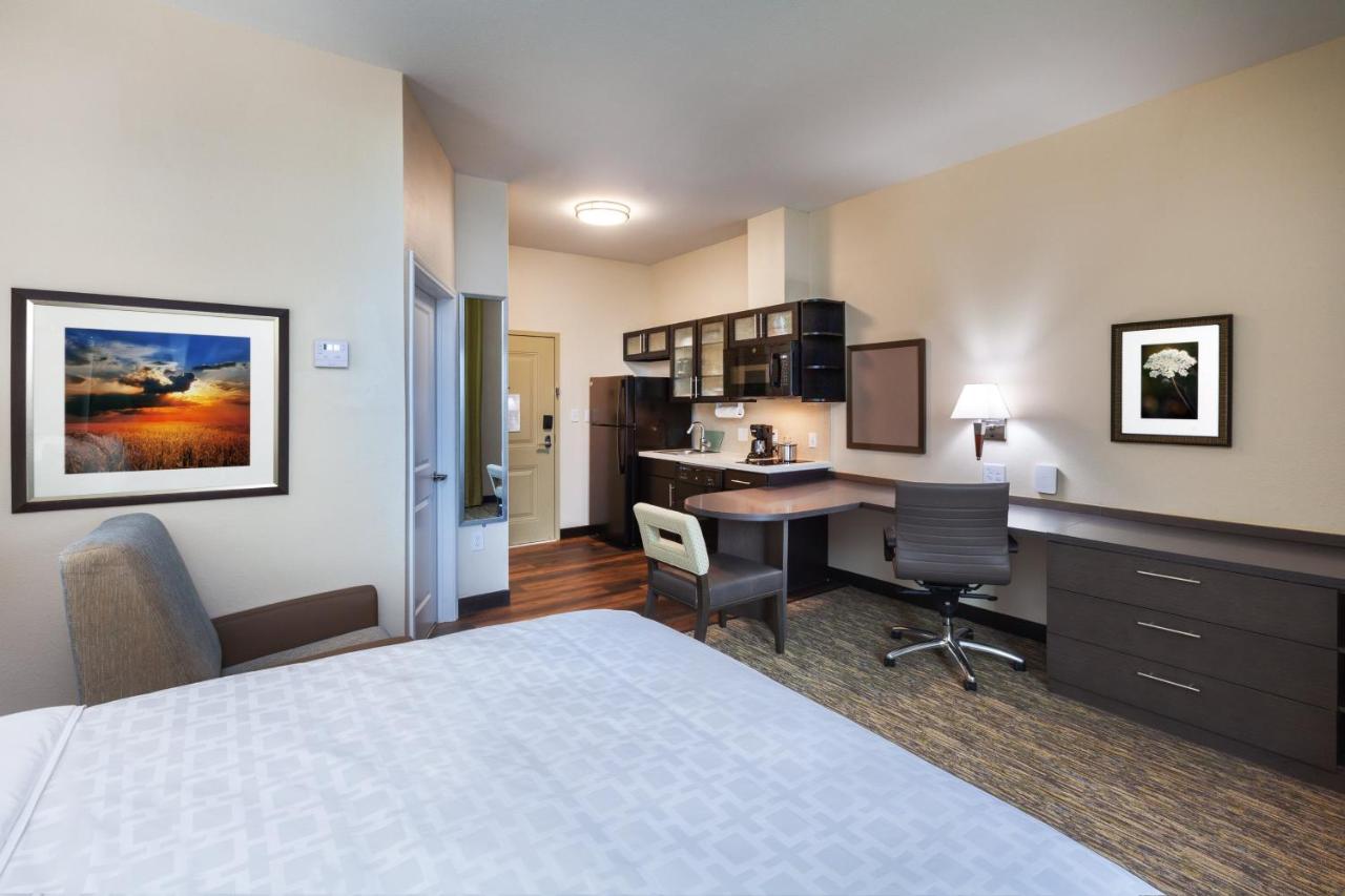 Queen Studio Suite - Mobility Acces Tub/Non-Smoking at Candlewood Suites Houston - Pasadena, an IHG Hotel