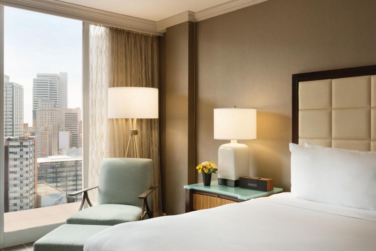 Fairmont Gold Room at Fairmont Dallas
