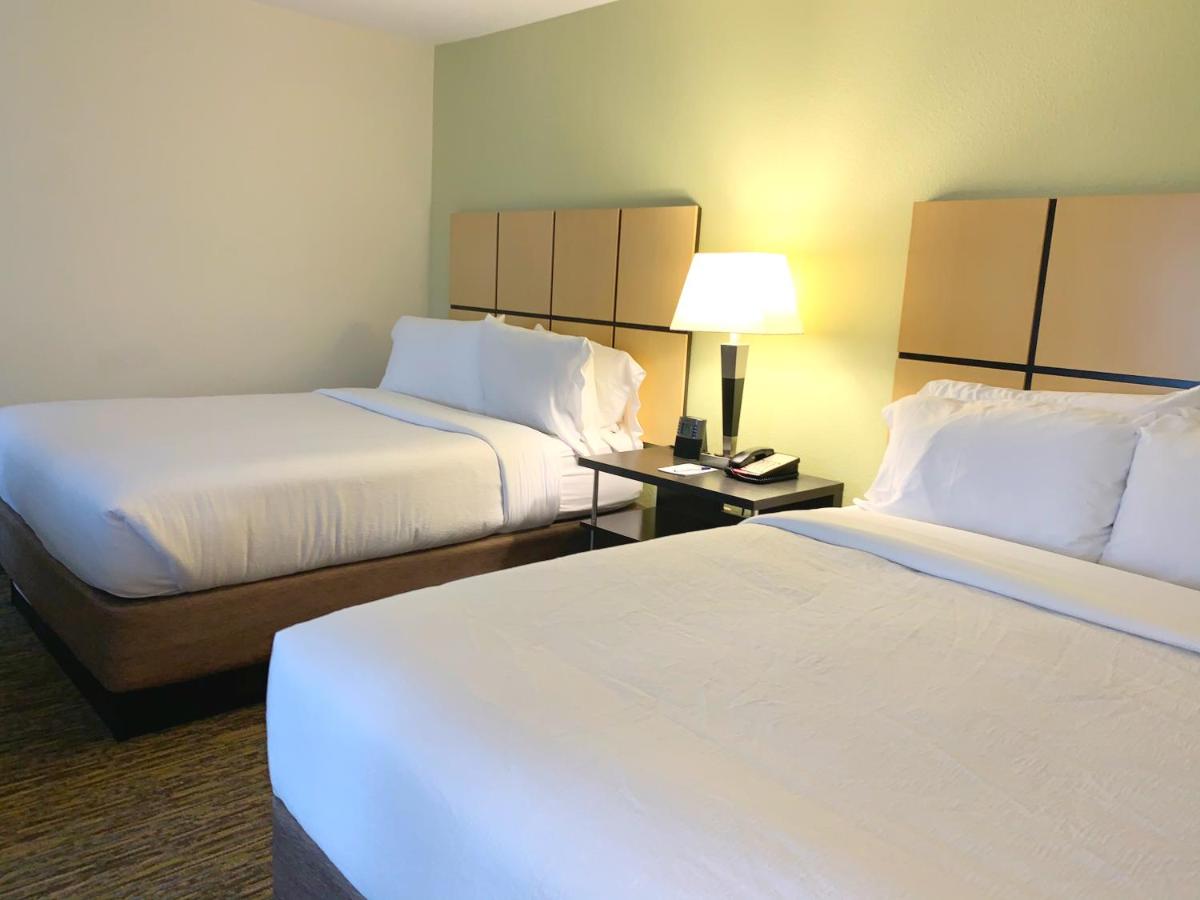 Queen Studio Suite with Two Queen Beds - Mobility Access Tub/Non-Smoking at Candlewood Suites Belle Vernon, an IHG Hotel