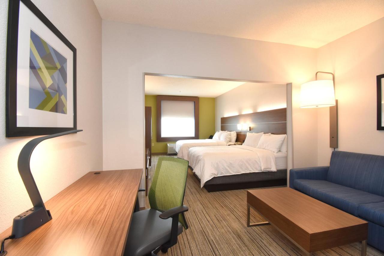 Double Queen Suite - Non-Smoking at Holiday Inn Express Hotel & Suites Southern Pines by IHG