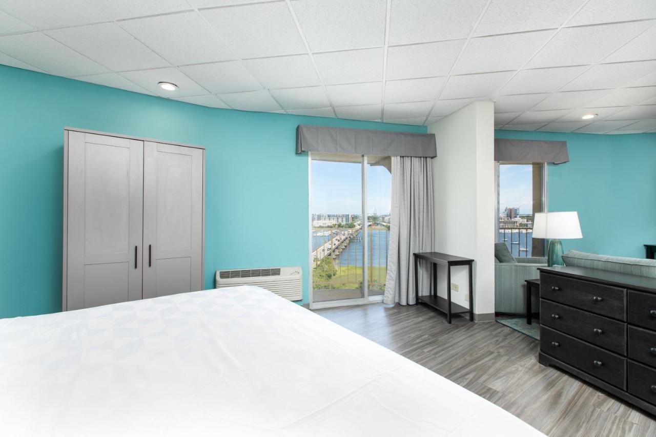 King Suite with Sofa Bed - Non-Smoking at Holiday Inn Charleston Riverview by IHG