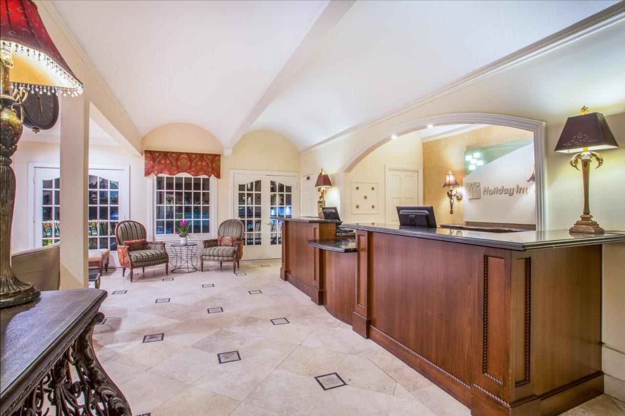  | Holiday Inn Laguna Beach
