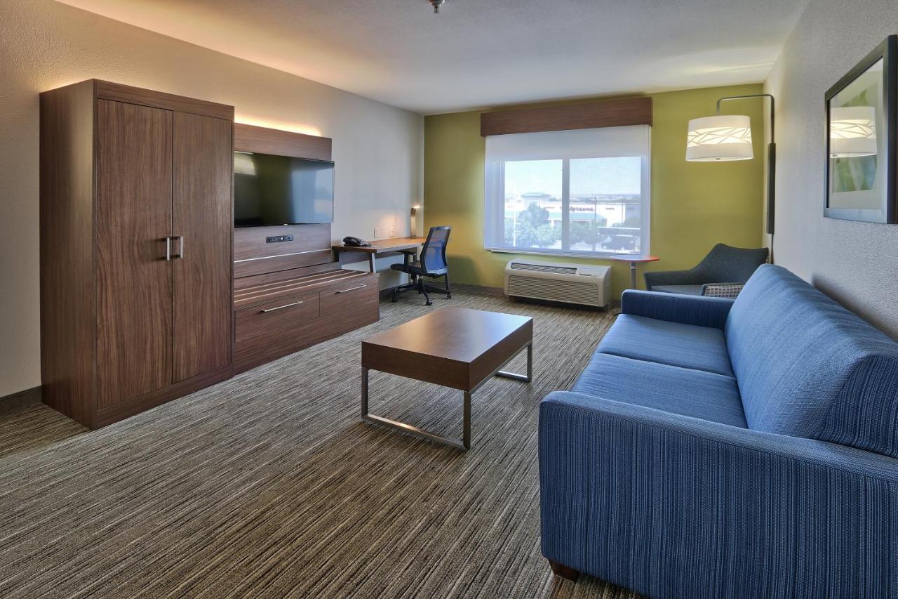 One-Bedroom Suite at Holiday Inn Express & Suites Albuquerque Historic Old Town by IHG