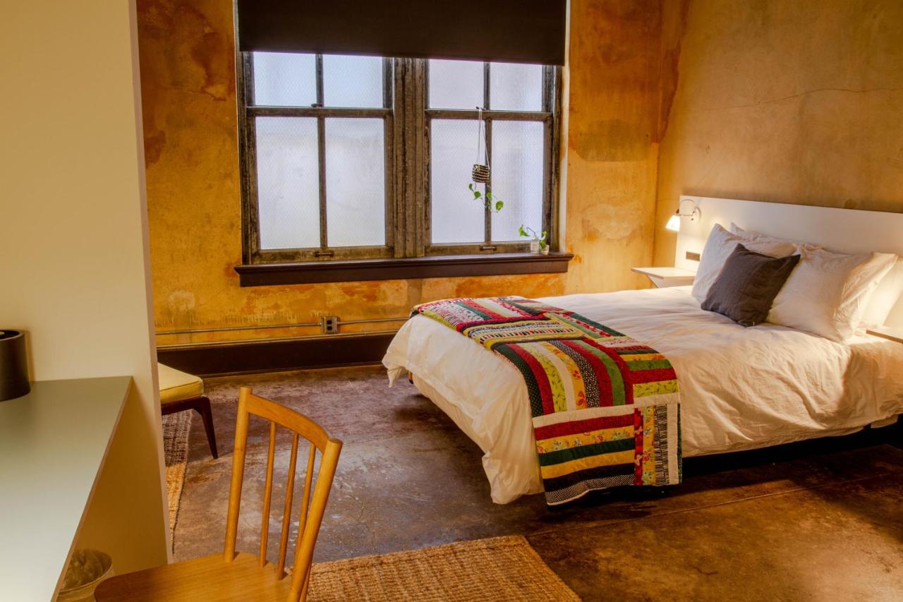 | Travelers Hotel