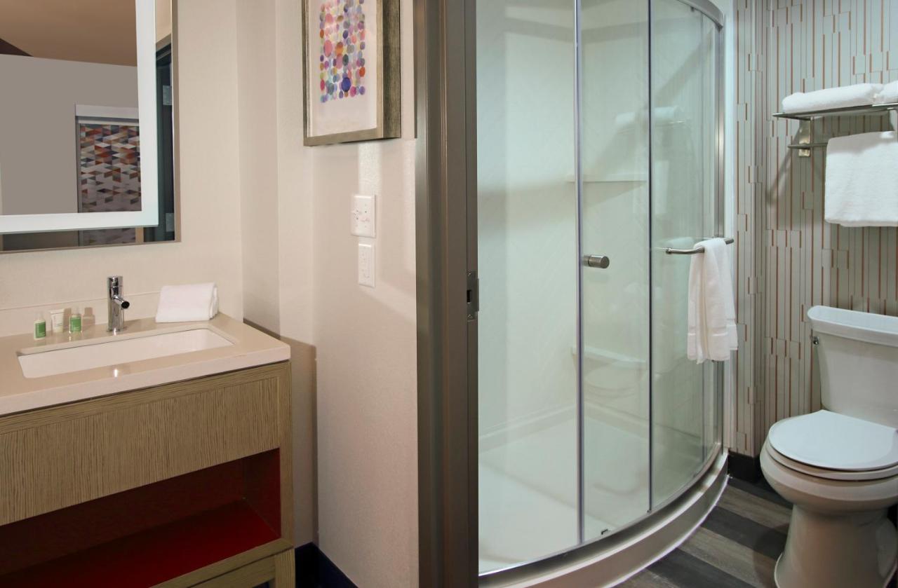 King Suite - Non-Smoking at Holiday Inn Hattiesburg - North by IHG