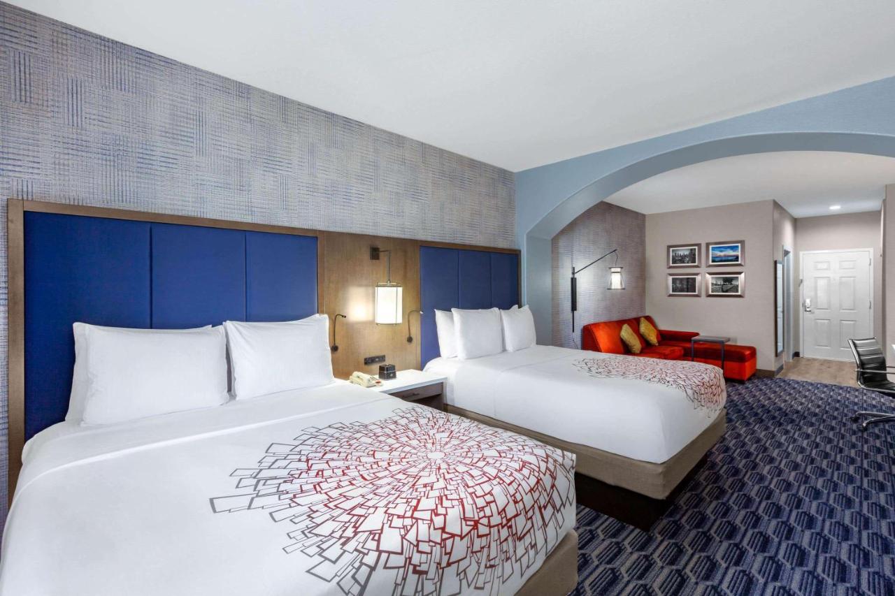 Deluxe Suite with Two Queen Beds - Mobility Access/Non-Smoking at La Quinta Inn & Suites by Wyndham Houston Channelview
