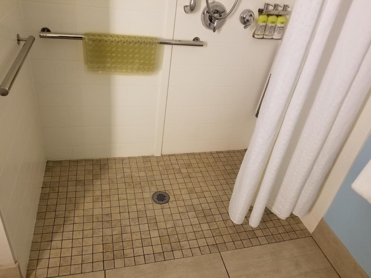 King Room - Hearing Accessible - Roll-in Shower at Holiday Inn Express & Suites Charleston NE Mt Pleasant US17 by IHG
