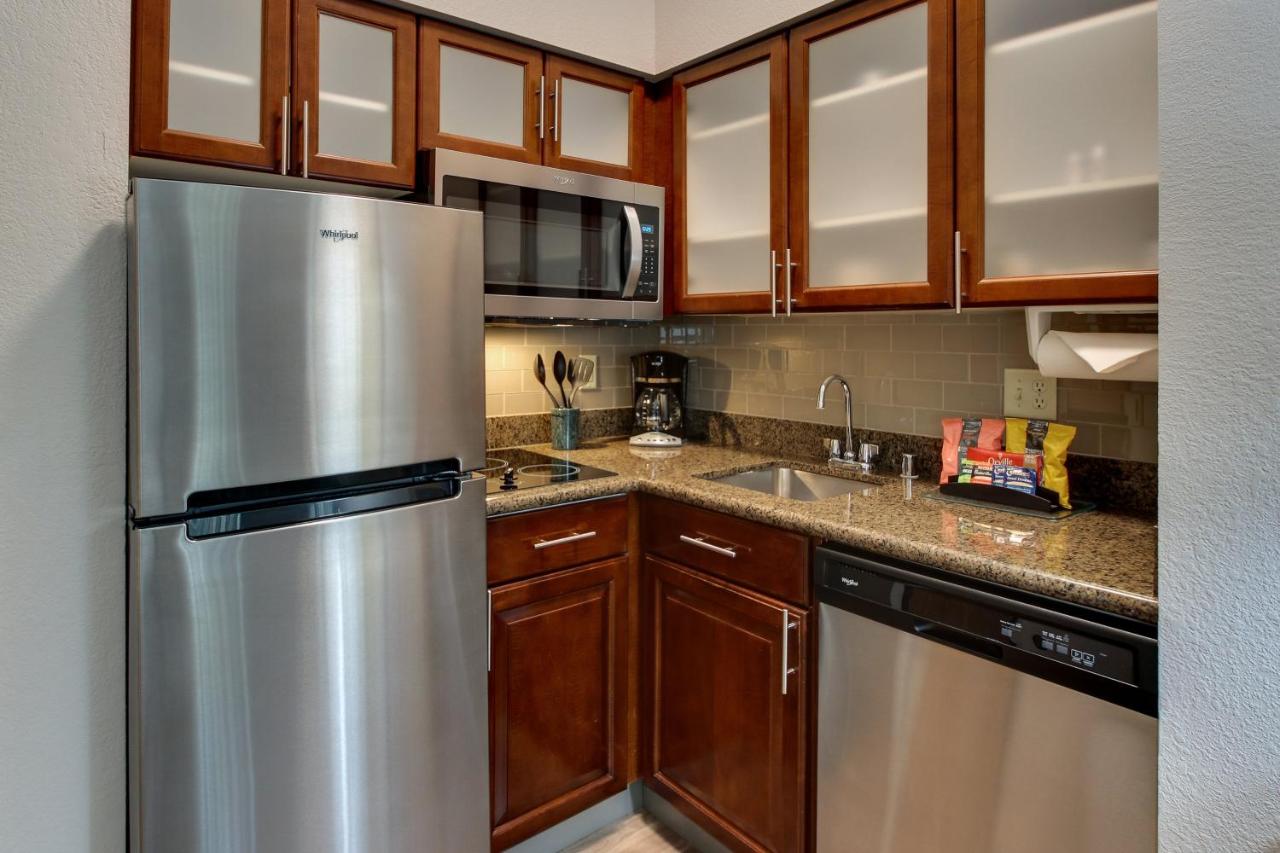 Queen Studio Suite with Batch Tub - Mobility Accessible - Non-Smoking at Staybridge Suites Missoula, an IHG Hotel